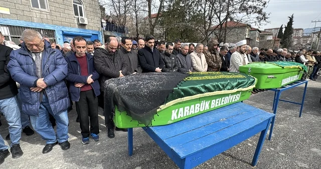 Trafik kazasında hayatını kaybeden karı koca toprağa verildi Karabük Haberleri