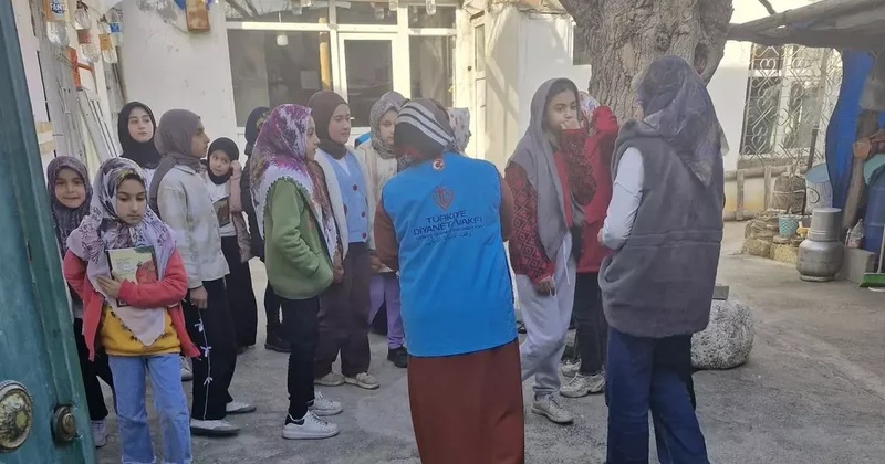 Kahta da ihtiyaç sahibi ailelere yardımlar sürüyor