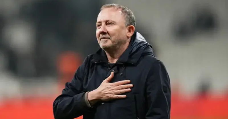 İstediğimiz seviyede değiliz diyen Sergen Yalçın: Yoğun bakımdan, odaya çıktık