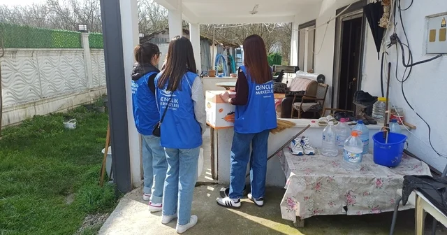 Gençlik merkezinden ailelere Ramazan desteği Düzce Haberleri