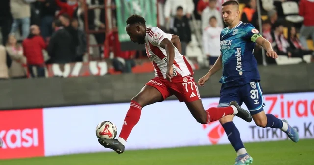 Ziraat Türkiye Kupası: Antalyaspor: 0 Samsunspor: 0 (İlk yarı) Antalya Haberleri