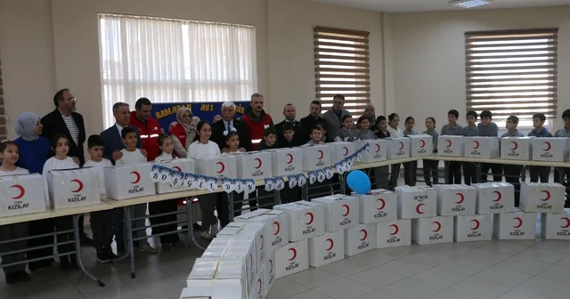 Of ta ihtiyaç sahipleri için 300 gıda kolisi yardımı yapıldı Trabzon Haberleri