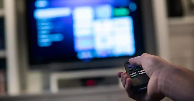 Türkiye televizyon başında: Günlük izleme süresi 3 saat 38 dakikaya çıktı! Diziler zirvede