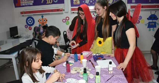 Hastane sınıfında Oyun Her Yerde etkinliği ile moral buldular İzmir Haberleri