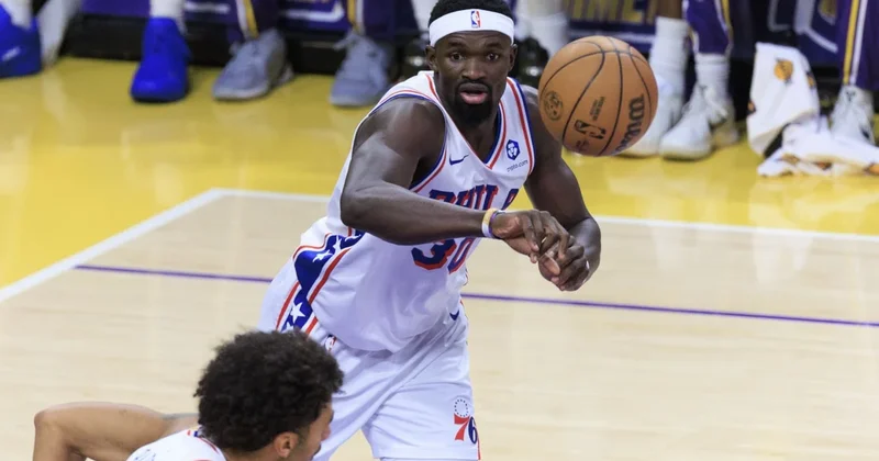 76ers, Jazz ı 4 farkla yıktı! Adem Bona dan 12 sayılık katkı Sözcü Gazetesi