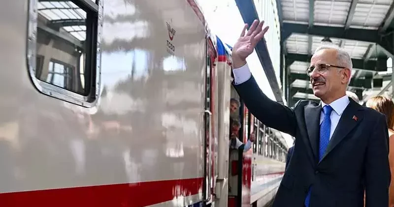 Bakan Uraloğlu: Turistik Doğu Ekspresi, 2025 2026 sezonunda 10 bin yolcuya hizmet verdi