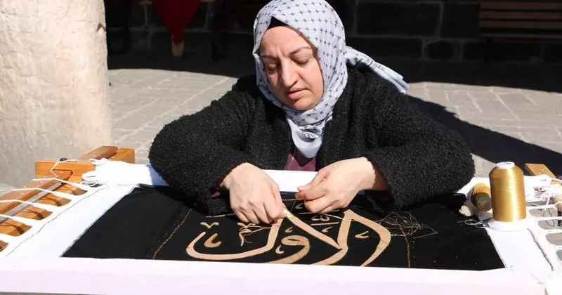 Esma Ül Hüsna Maraş işlemeleri Ulu Cami’de sergilendi