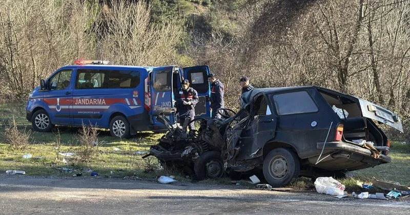 Karabük te otomobille kamyon çapıştı: 2 kişi öldü, 4 kişi yaralandı Son dakika haberleri