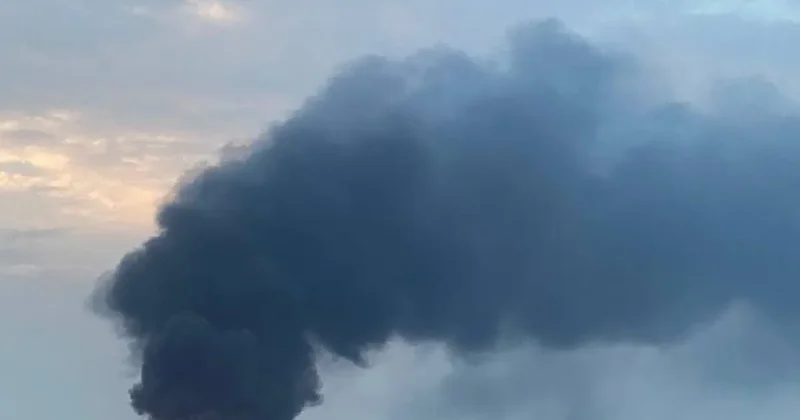 Bahreyn’e yapılan İran saldırıları yangına yol açtı