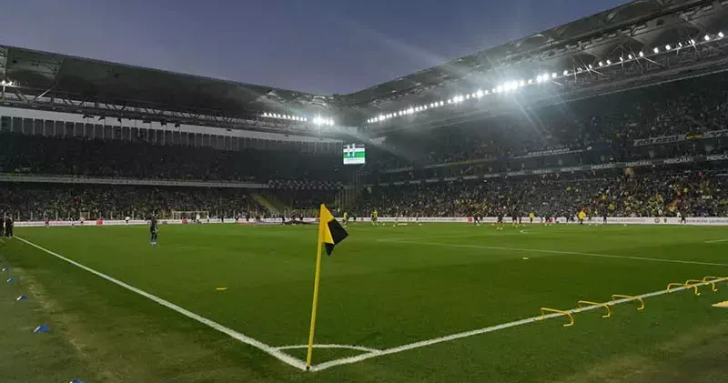 Fenerbahçe Beşiktaş maçında ilk düdük çaldı