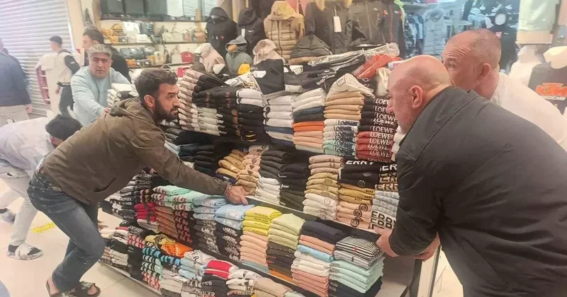 Antalya’da iş merkezinde yangın paniği