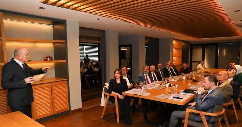 Düzce Belediye Başkanı Özlü, siyasi parti il başkanlarını aynı masada buluşturdu: Diyalog halinde olalım