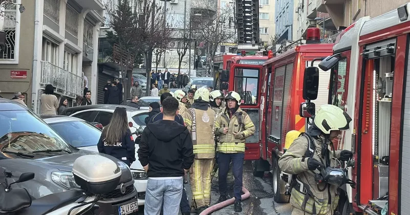 Şişli de otelde yangın paniği: Mahsur kalanları itfaiye kurtardı