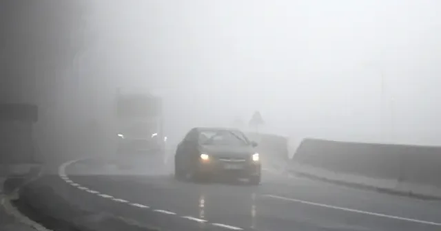 D 100 kara yolunun Bolu Dağı geçişinde sis etkili oldu VİDEO İZLE