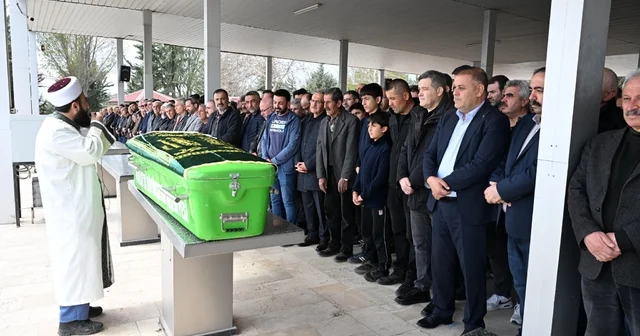 Malatya da havuzda boğulma tehlikesi geçiren öğretmen kurtarılamadı Malatya Haberleri