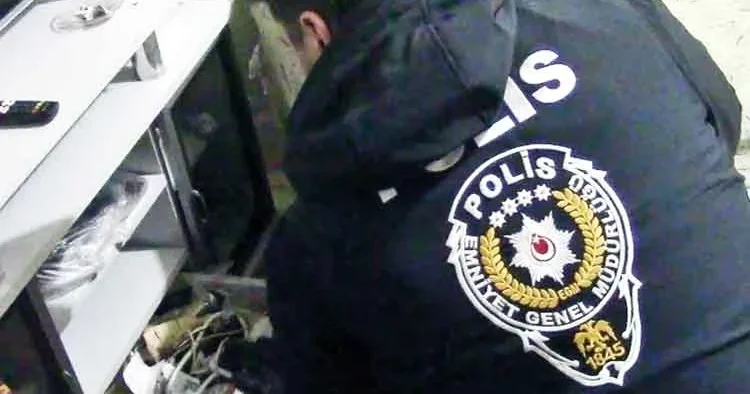 Araç satın almak isteyen vatandaşı ‘sazan’lıktan polis kurtardı