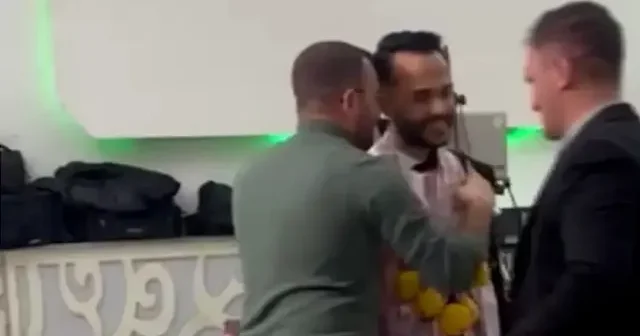 Manisa’da düğüne damga vuran takı: ‘Beşi bir yerde ayva’ VİDEO İZLE