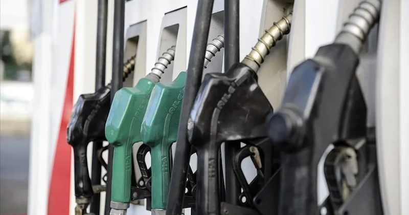 Bu gece yarısı motorine tarihin en büyük zammı geliyor Sözcü Gazetesi