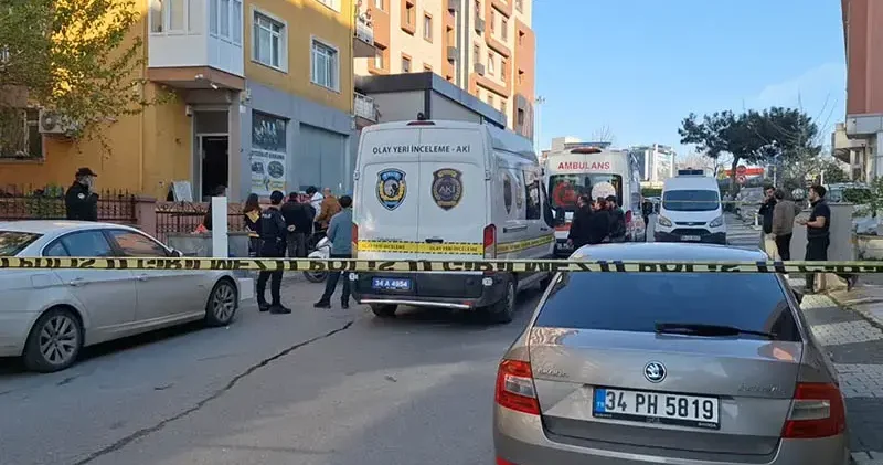 Maltepe de alacak kavgası: Bıçakladığı kişi tarafından silahla vurularak öldürüldü