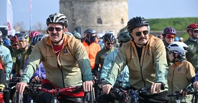 Çanakkale de pedallar şehitlere saygı için çevrildi Çanakkale Haberleri