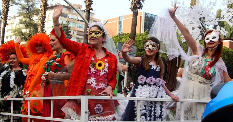 Portakal Çiçeği Karnavalı’nda rekor: 1 milyonu aşkın kişi katıldı