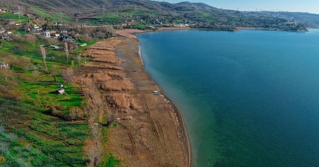 Sapanca Gölü nde kaçak yapı yıkım çalışmalarının ikinci etabına başlandı Sakarya Haberleri