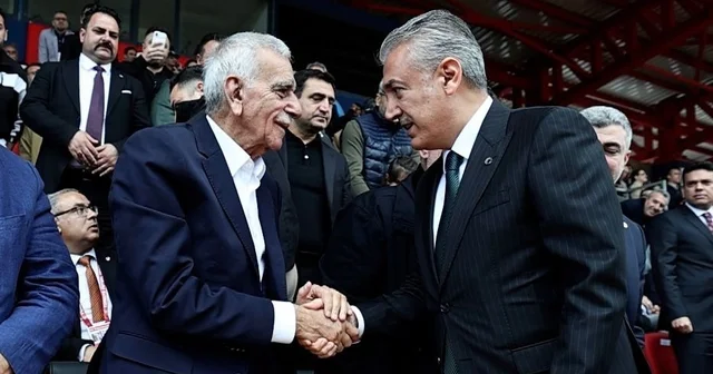 Mardin de Vali Akkoyun ve Ahmet Türk, Play Off maçında buluştu Mardin Haberleri