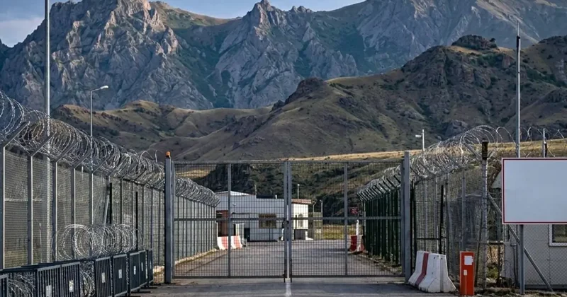 Büyükelçi tarihi gelişmeyi duyurdu: Ermenistan ile sınır açılıyor