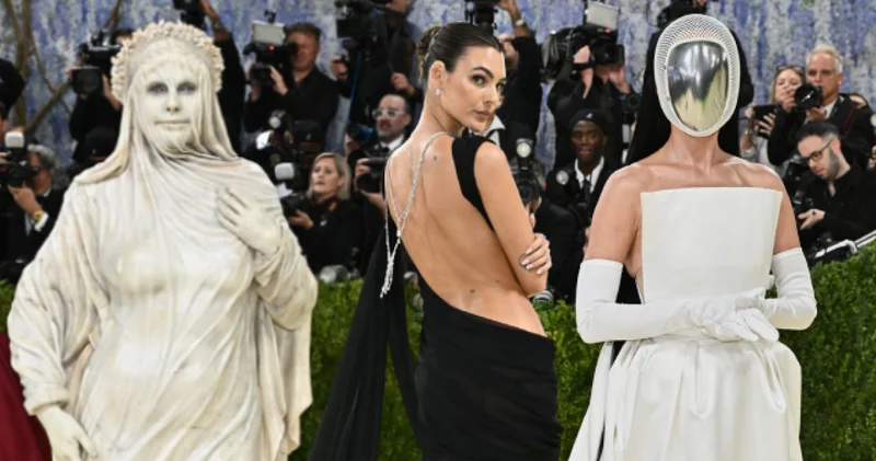 Modanın en çılgın akşamı Met Gala dan görüntüler