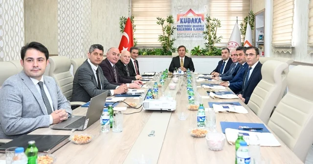 KUDAKA toplantısında bölgesel kalkınma vurgusu: Başkan Özakalın, projeleri değerlendirdi Erzurum Haberleri