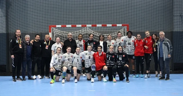 Bursa Büyükşehir Belediyespor şampiyonluğa koşuyor Bursa Haberleri