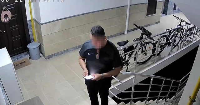 Görevlinin karısını öldüren şahıs, cinayetten sonra ellerini yıkamış Karısını öldürmek için gittiği binada görevlinin eşini öldüren sanığın yargılanmasına başlandı Kayseri Haberleri