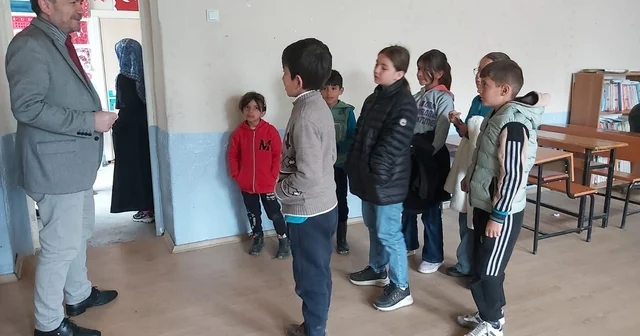 Emirdağ da öğrencilere Kur an kursları tanıtıldı Afyonkarahisar Haberleri