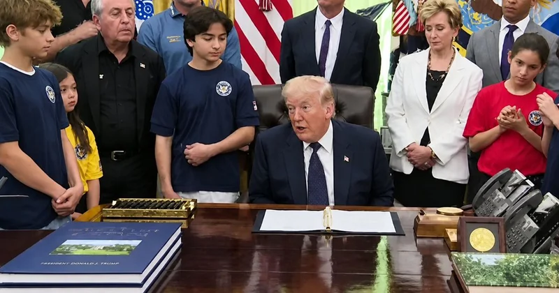 Trump tan yanındaki çocuklara İran mesajı