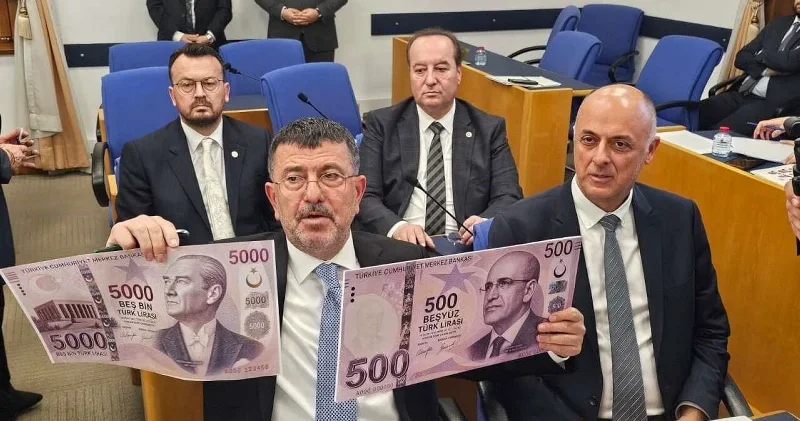 Plan ve Bütçe Komisyonu nda tansiyon yükseldi: CHP li vekilden sahte para Türkiye Haberleri