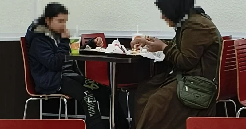 Hamburger zincirindeki ayrımcılık için harekete geçildi