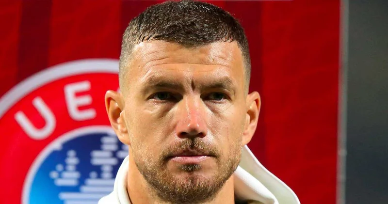 Fenerbahçe nin eski yıldızı arkadaşını takıma çağırdı