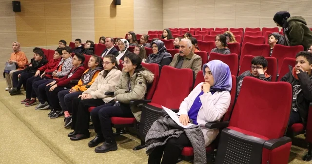 Ulusal Çocuk Sempozyumu nda 123 öğrenci güncel sorunlarla ilgili 93 bildiri sundu Erzurum Haberleri