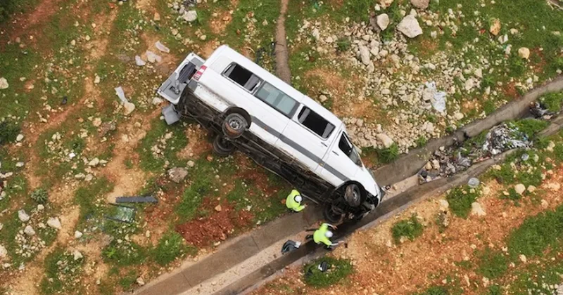 Gaziantep te işçi servisi devrildi: Çok sayıda yaralı var Sözcü Gazetesi
