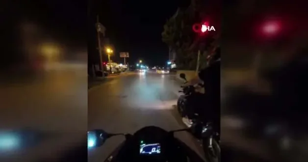 Otomobilin duvara çakıldığı anlar kask kamerasında