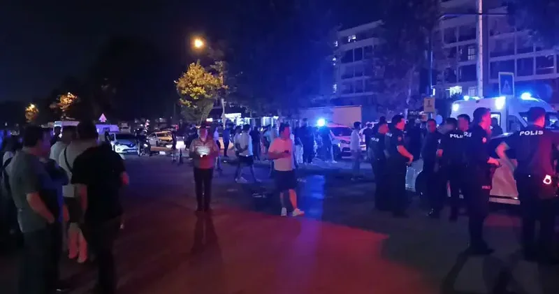 Bursa da ailelerin de dahil olduğu bıçaklı kavgada 1 i ağır 3 kişi yaralandı
