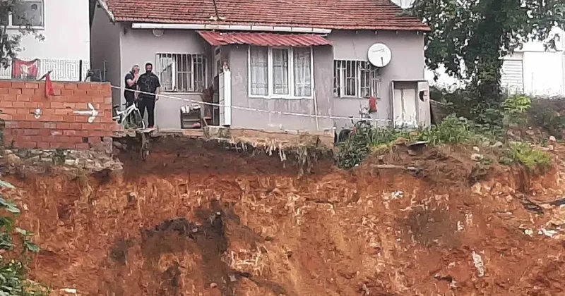 Bilecik’te bir ev toprak kayması ihtimaline karşı tahliye edildi