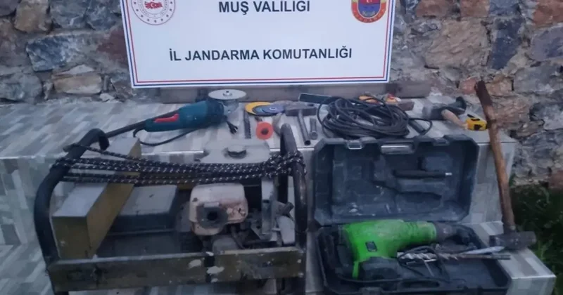 Muş’ta kaçak kazı operasyonu: 3 şüpheli gözaltına alındı