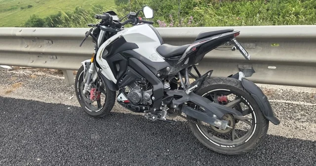 Motosiklet virajda savruldu sürücü ağır yaralı Bursa Haberleri