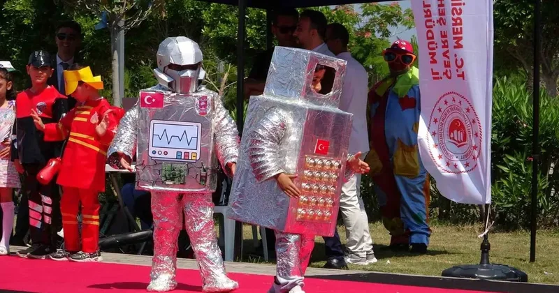 Atıklar tasarıma dönüştü! çocuklar podyuma çıktı