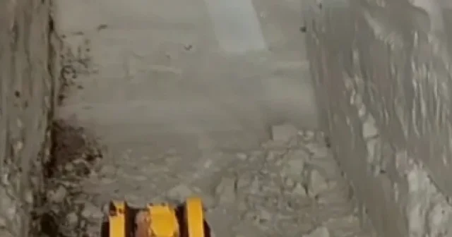 Haziran ayında kış mesaisi: Bingöl’de ekipler kar tünelleri açıyor VİDEO İZLE