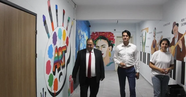 Köyceğiz de okul duvarları renklendirildi Muğla Haberleri