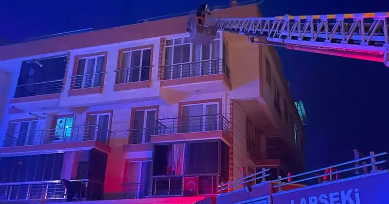 Bodrum katında çıkan yangında 6 kişi dumandan etkilendi