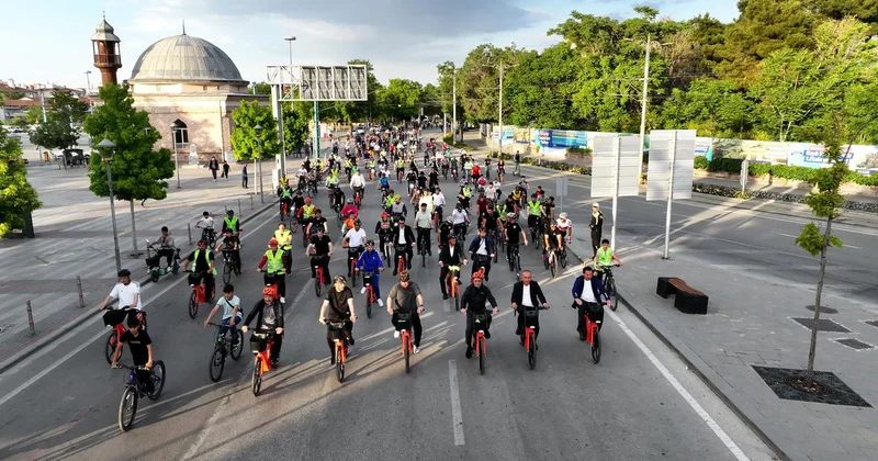 AVRUPA BİSİKLET BAŞKENTİ KONYA’DA ŞEHİR MERKEZİ VE 28 İLÇEDE AYNI ANDA BİNLERCE BİSİKLETSEVER PEDAL ÇEVİRDİ