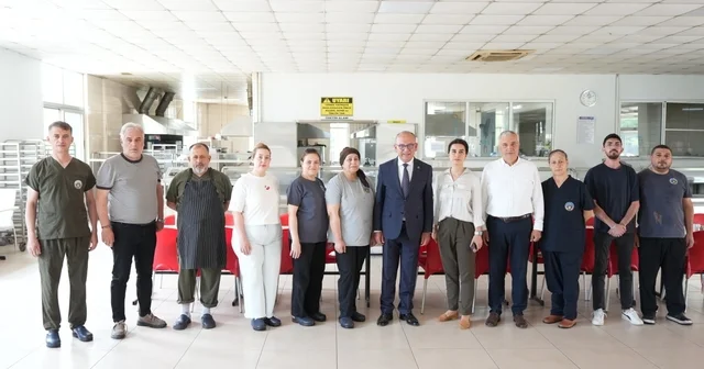 Turgutlu da aşevine 12 ton 400 kiloluk kurban bağışı Manisa Haberleri